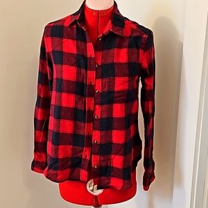 American eagle button down